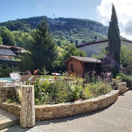 A La Campagne Vaux-en-Bugey